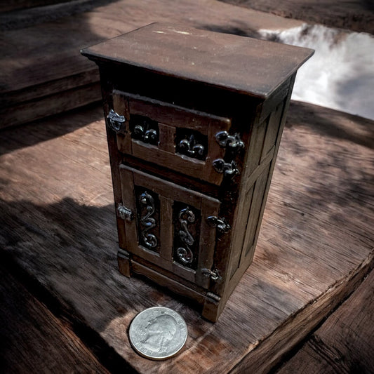 Miniature Ice Chest (1:12 Scale)